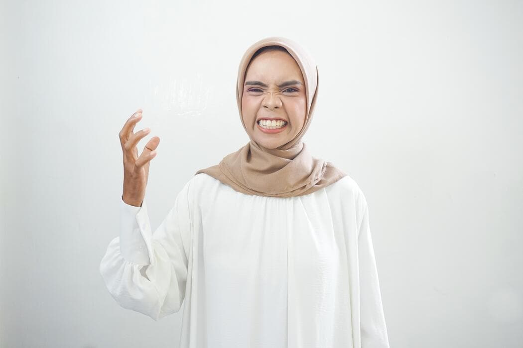 الحلول الدينية والنفسية للتحكم بالغضب