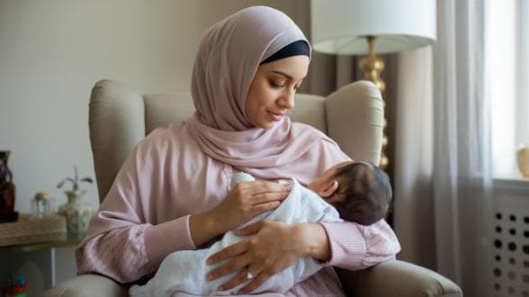 أهمية الرضاعة الطبيعية في الإسلام